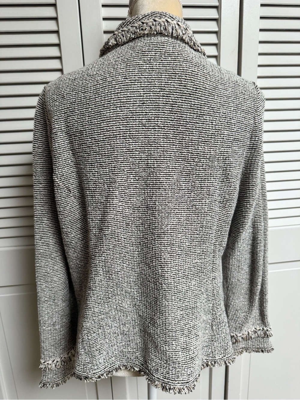 Chico's Black & White Fringe-Trim Knit Cardigan Blazer Size 2 (14) Like New. - Picture 3 of 8